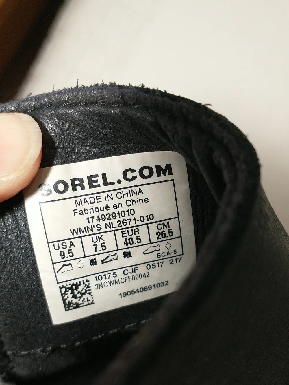 Sorel Emelie Chelsea Leather Waterproof Boot, Black, Women Size 9.5, Seam Sealed